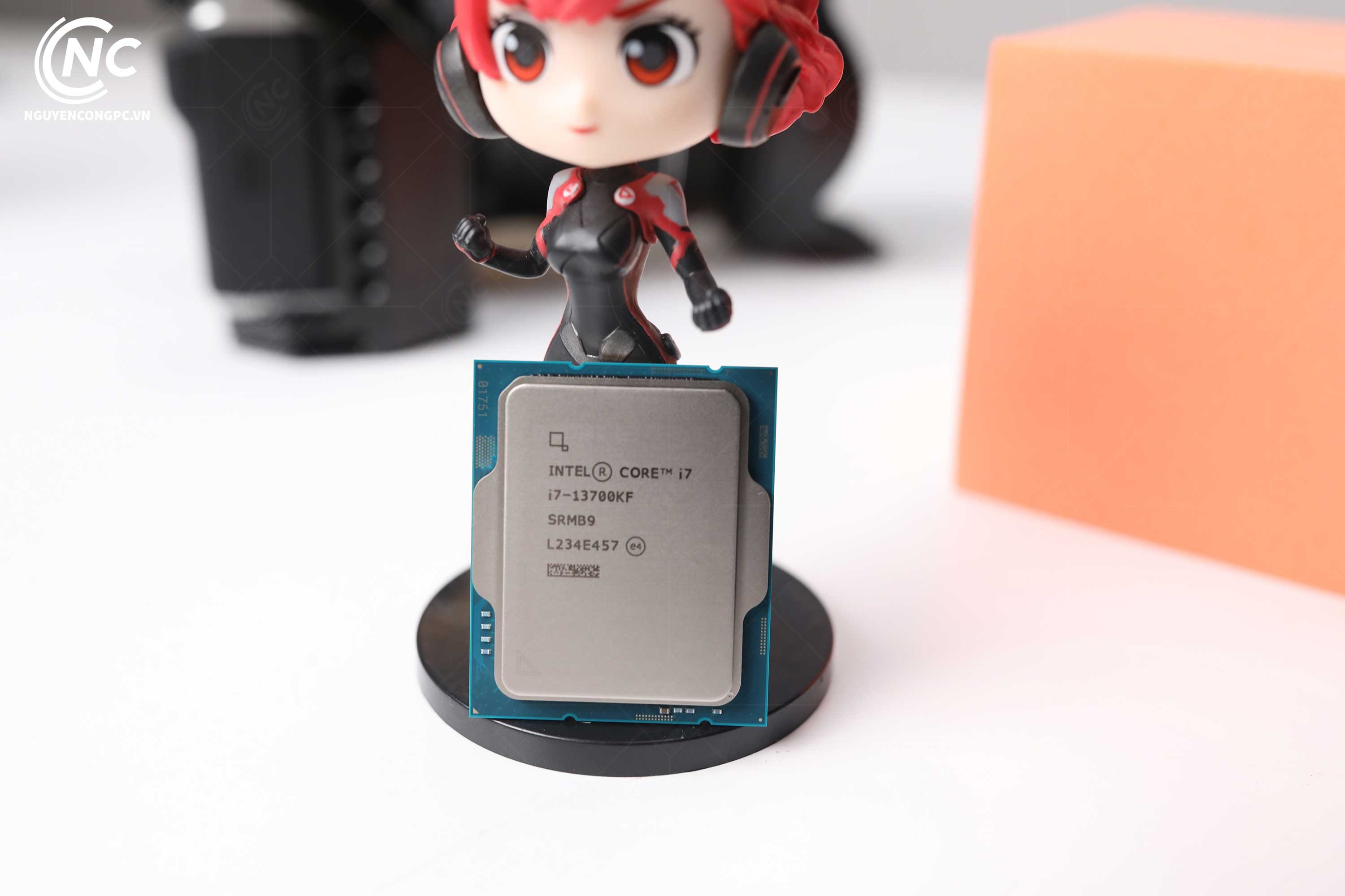 CPU Intel Core i7-13700KF (Up To 5.40GHz, 16 Nhân 24 Luồng, 30M Cache, Raptor Lake)