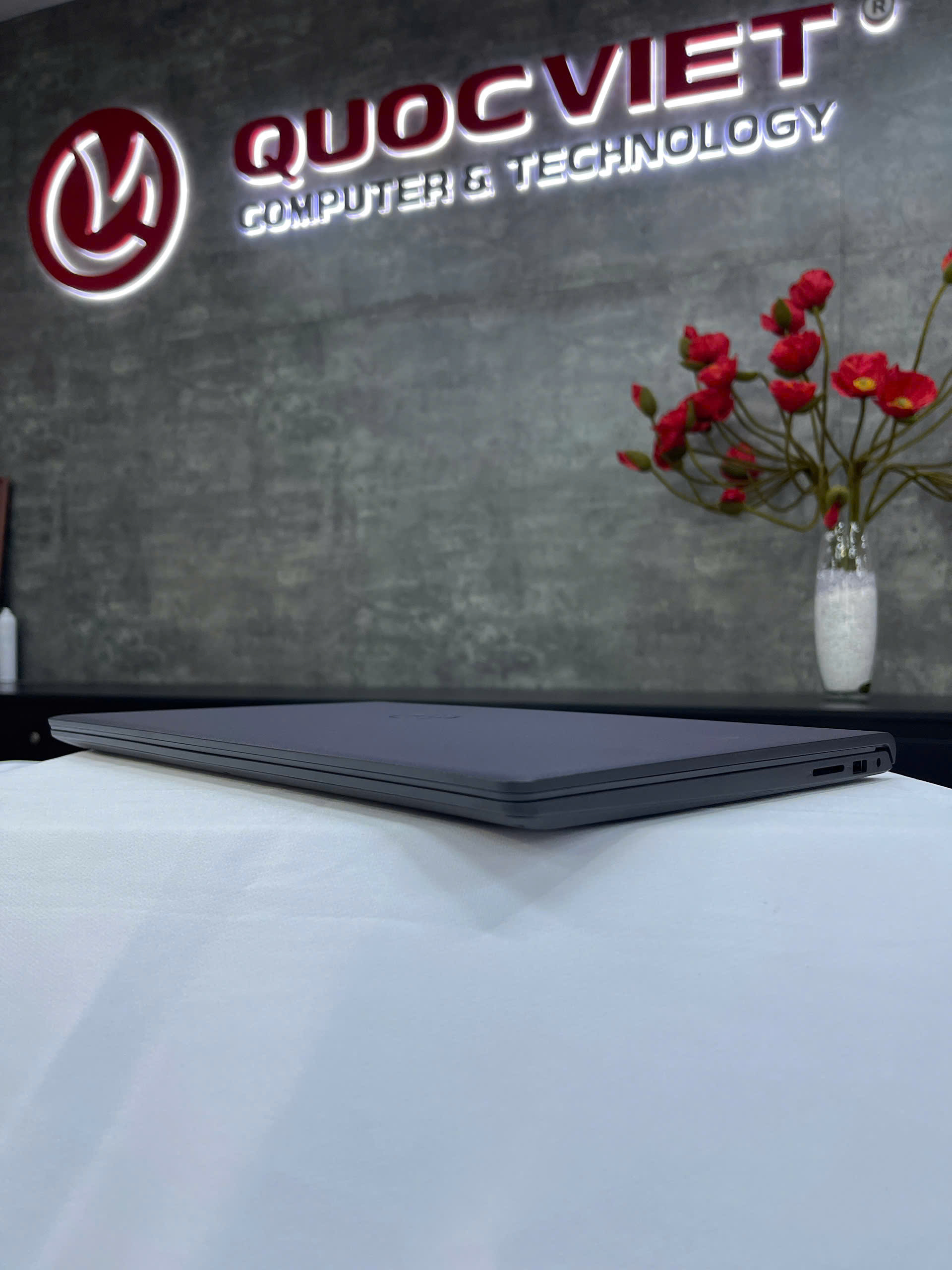 Máy tính xách tay Dell Inspiron 15 3520 71045026 (i5-1235U/ 16GB/ 512GB/15.6 inch FHD/ W11/ Of/ Đen)