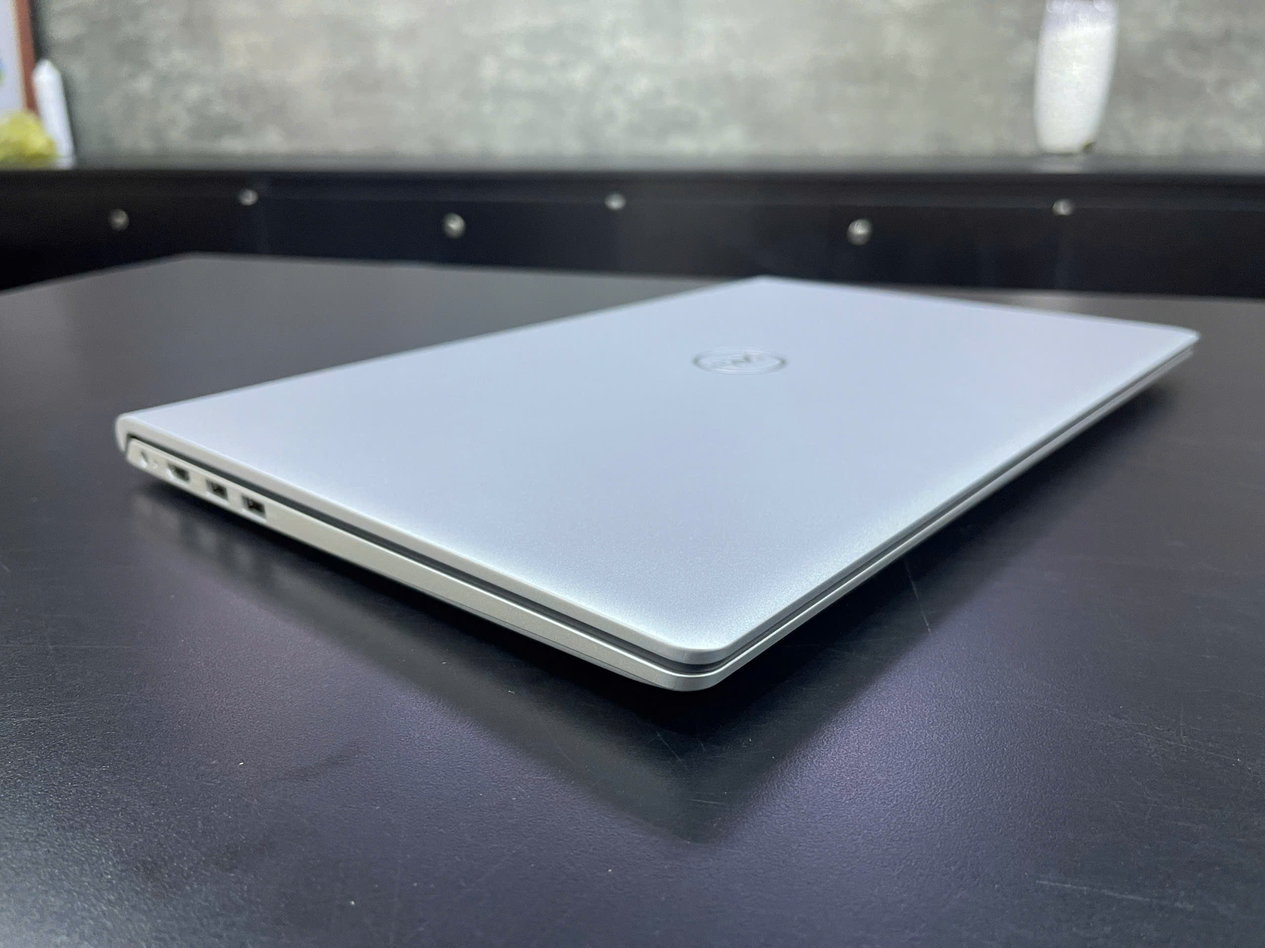 Máy tính xách tay Dell Inspiron 3520 N5I5352W1-16G(I5 1235U/16G(2x8)/512GB/W11/OFF24/15.6 FHD/BẠC/1
