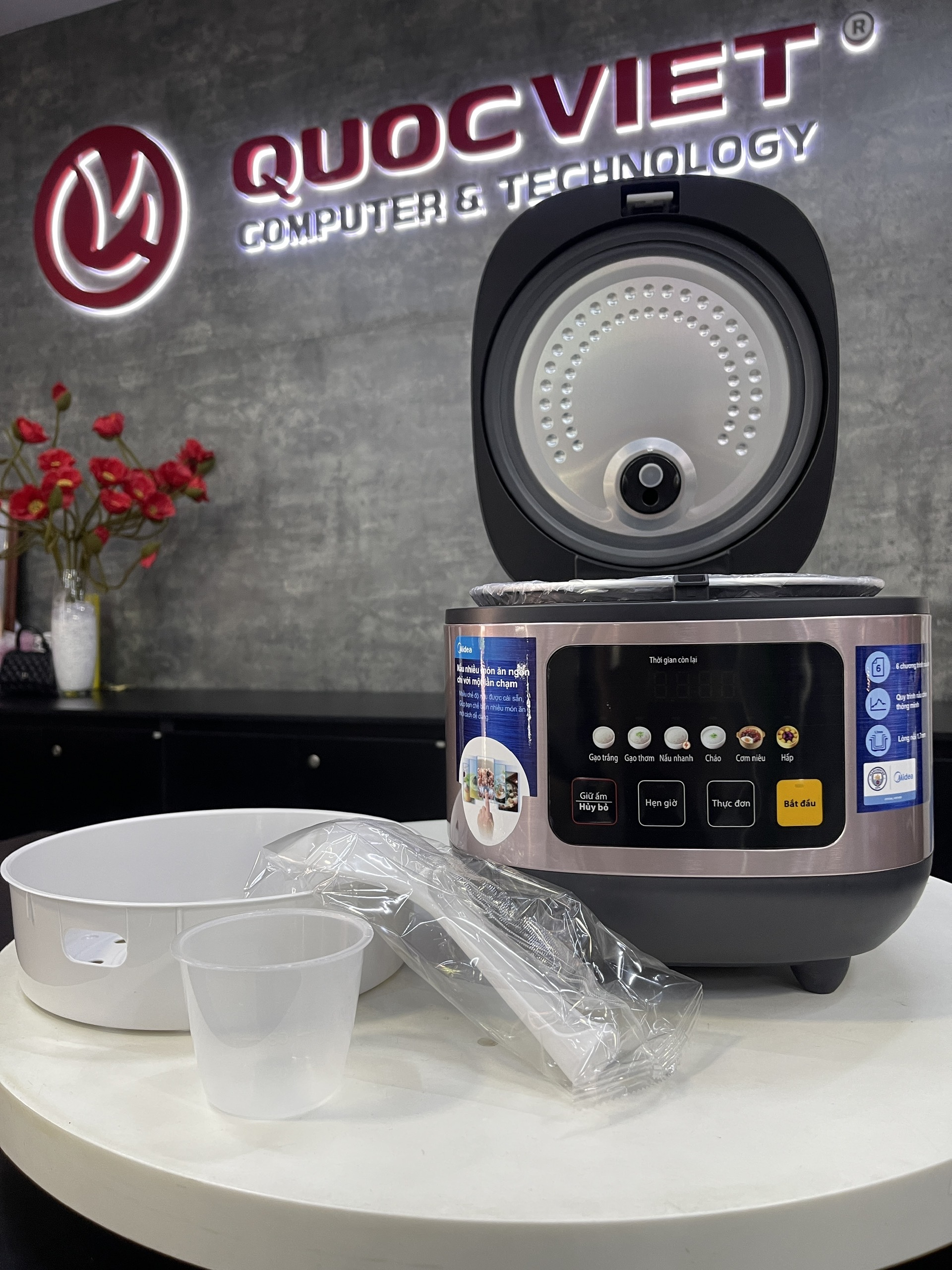 Nồi cơm điện tử 1.8L Midea MB-FS5024