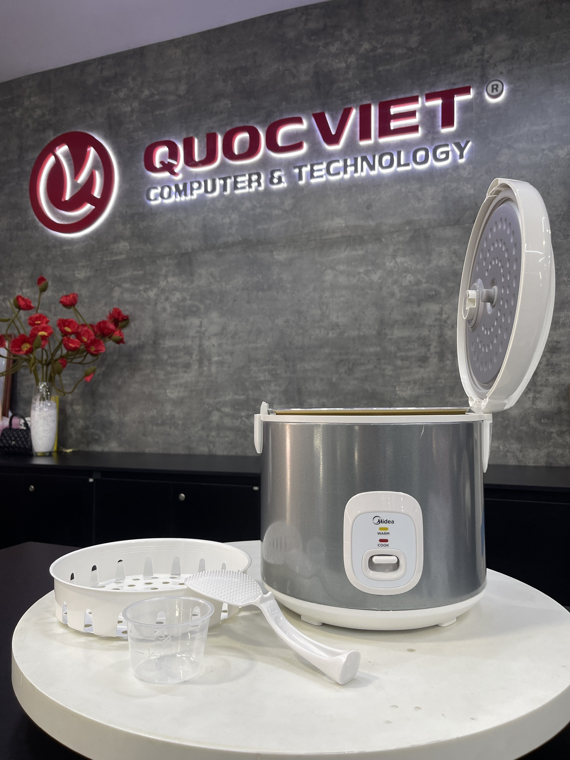 Nồi cơm điện tử 1.8L Midea MRM18010BDN