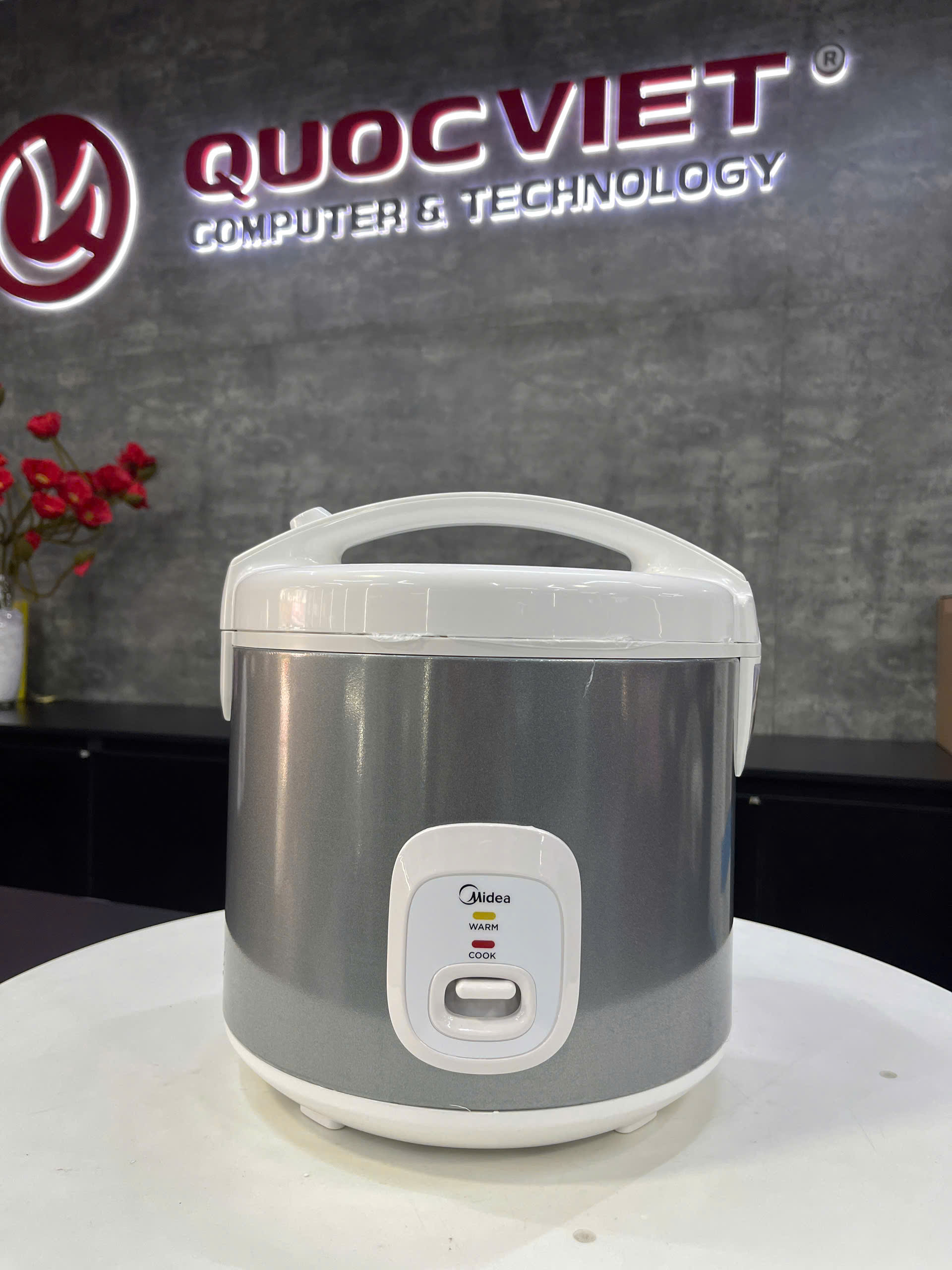 Nồi cơm điện tử 1.8L Midea MRM18010BDN