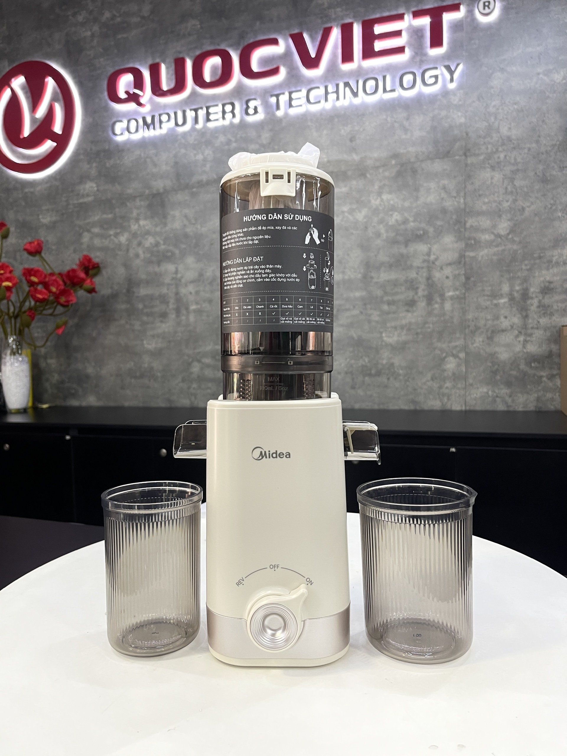 Máy ép trái cây Midea MJC121S0BPWE