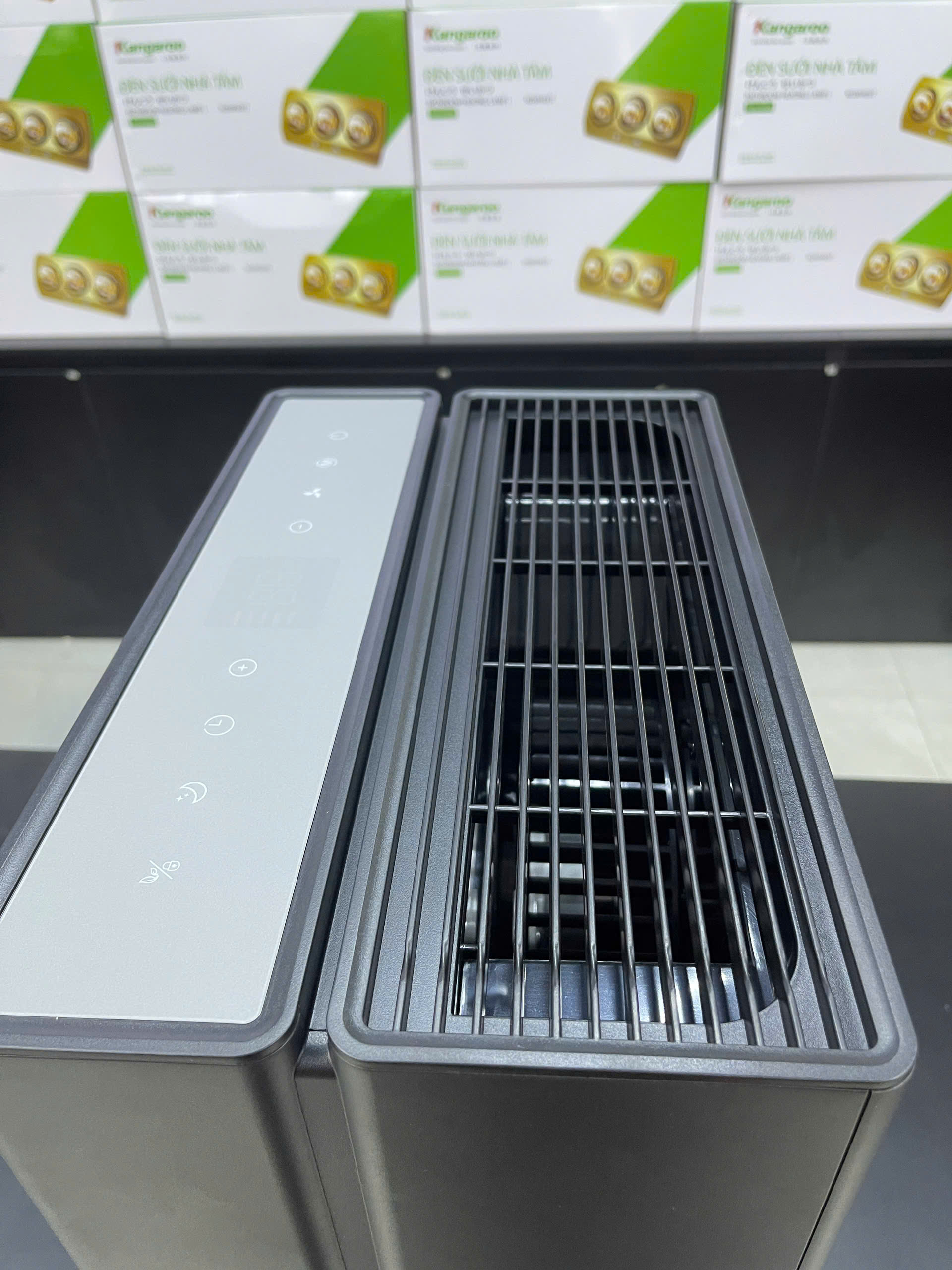 Máy hút ẩm + Lọc không khí Fujie HM-930ED (Công suất 30 lít/ ngày, bình chứa nước thải 5 lít)