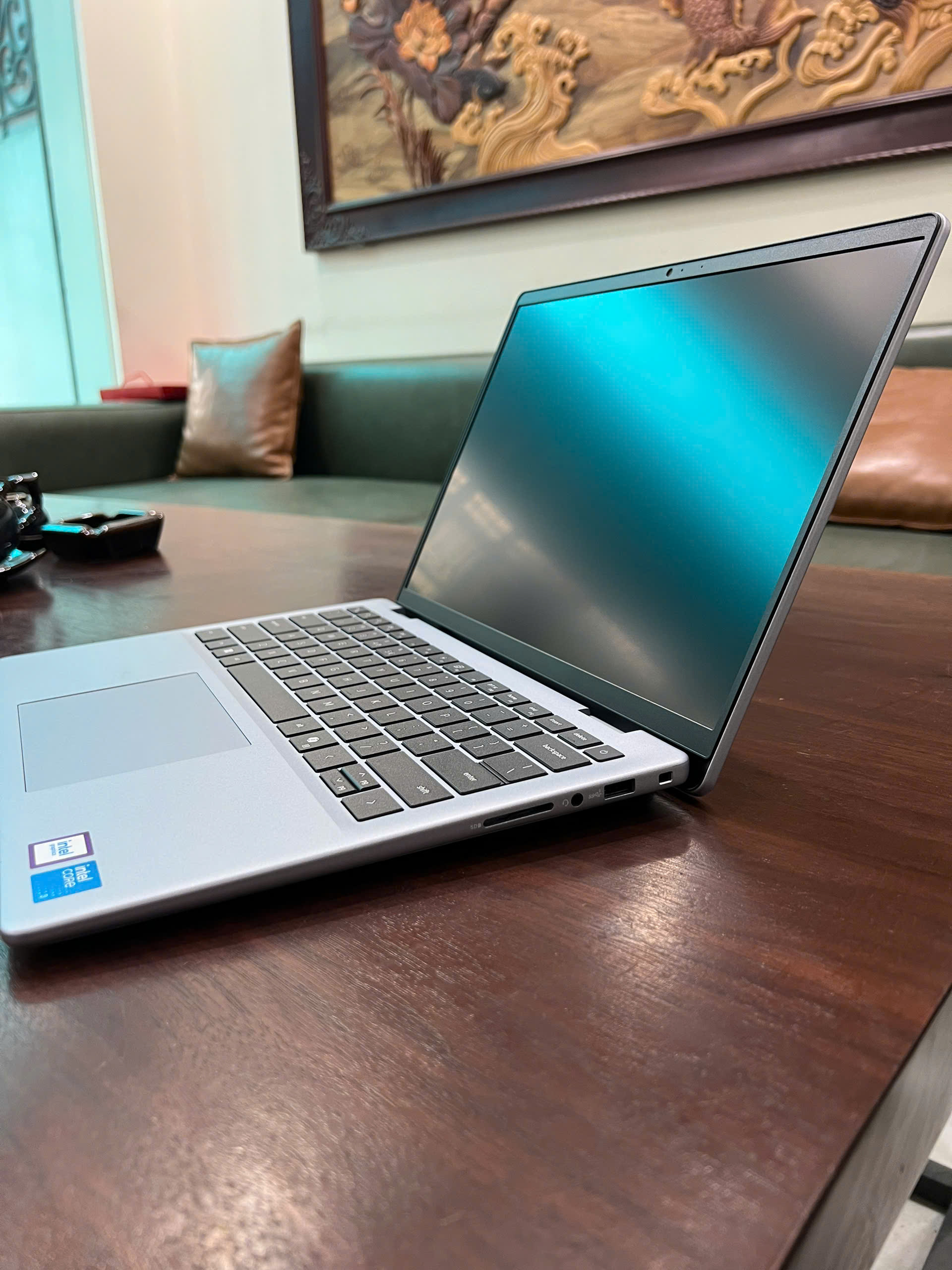 Máy tính xách tay Dell Inspiron 5440 (Core 3 -100U/8GB/512GB/14 FHD+/Copilot keyboard/Ice Blue/NK)