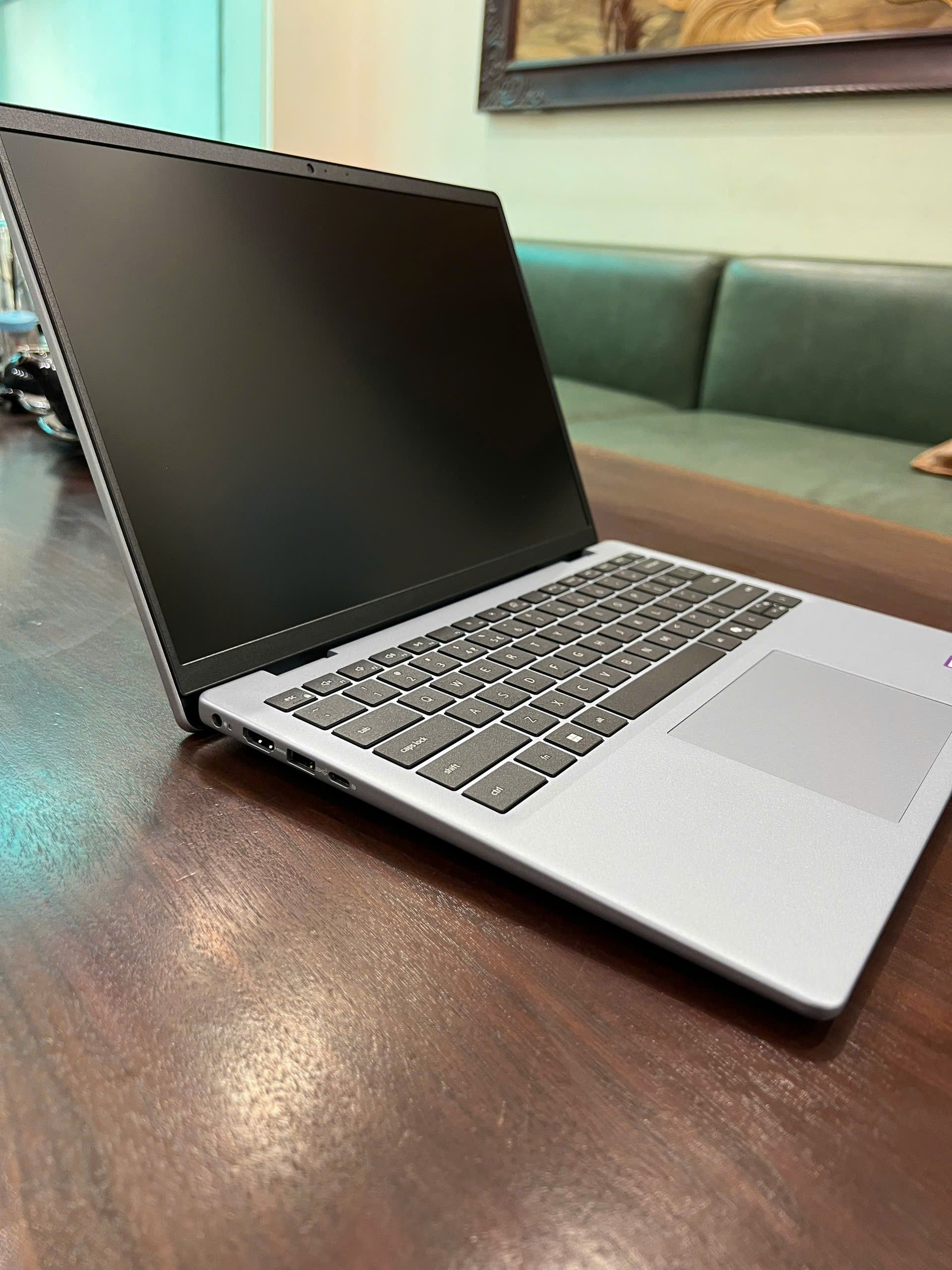 Máy tính xách tay Dell Inspiron 5440 (Core 3 -100U/8GB/512GB/14 FHD+/Copilot keyboard/Ice Blue/NK)