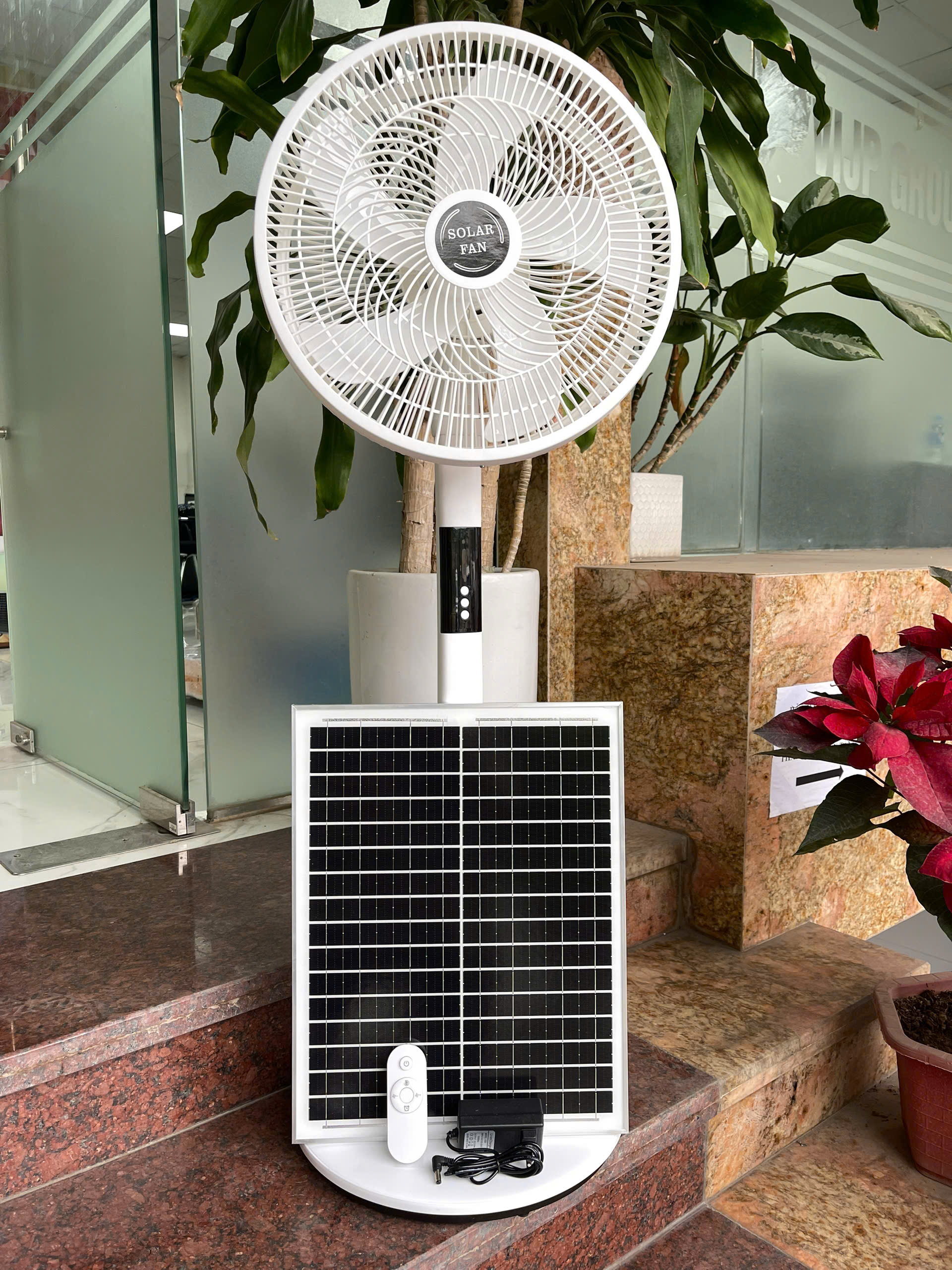 Quạt cây năng lượng mặt trời + tích điện Sinic QD-16 Fan